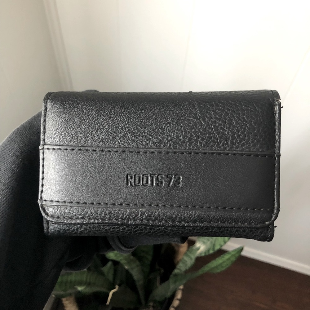 Roots leather wallet